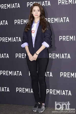 少女时代林允儿出席品牌活动图片 西装造型清爽帅气_8