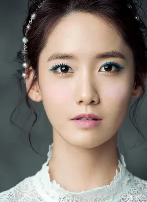 少女时代门面担当林允儿 麻花辫可爱俏皮写真_3