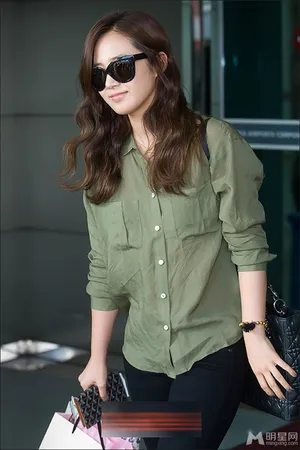 少女时代权俞利公开床上自拍 网友直呼像Krystal_3