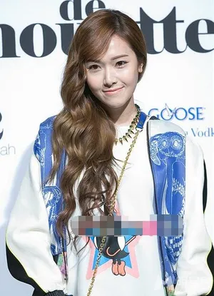 少女时代前成员Jessica 在首尔亮相秋冬新品发布会第1张