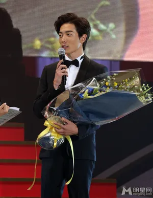 裴勇俊尹恩惠韩流10周年大赏封影帝影后_2