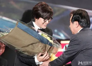 裴勇俊尹恩惠韩流10周年大赏封影帝影后_3