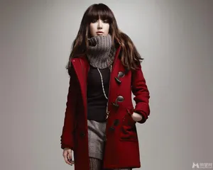 百变时尚女郎尹恩惠写真 OL气质散发熟女魅力_7