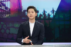 宋仲基KBS新闻采访图片_9