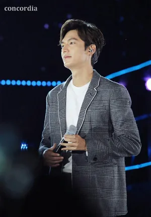 李敏镐图片：蓝色大海的传说出席活动图片_7