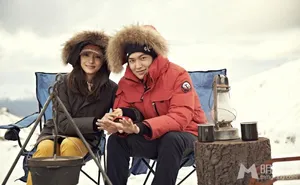 李敏镐广告拍摄现场照 雪山玩耍帅气来袭_3