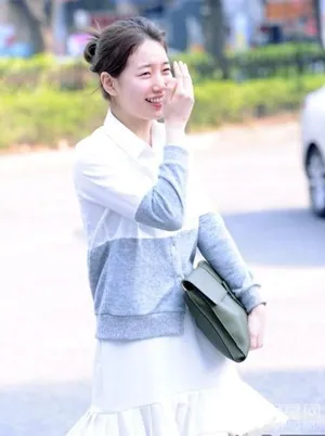 李敏镐女友国民初恋裴秀智素颜无压力美丽依旧