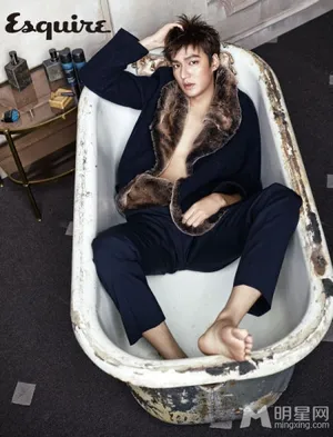 李敏镐家居时尚写真 尽显暖男本色_4