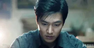 李敏镐《江南1970》高清剧照 冷峻侧颜颜值爆棚_6