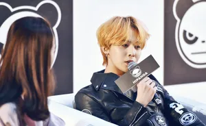 权志龙现身发布会 潮装打扮酷劲十足_5