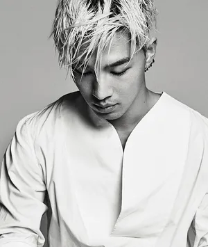 Bigbang太阳东永裴拍摄时尚写真 凌乱发型展随性魅力_2