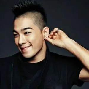 Bigbang太阳东永裴拍摄时尚写真 凌乱发型展随性魅力_4