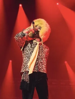 Bigbang泰国开唱 2万观众狂热朝圣_2