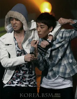 Bigbang男男CP龙tory 权志龙李胜贤的亲密瞬间_5