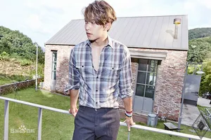 CNBLUE李宗泫画报写真 男性魅力四散_10