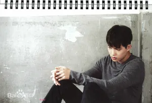 CNBLUE李宗泫画报写真 男性魅力四散_11