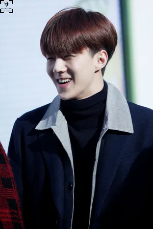 EXO吴世勋图片集合 150131自然乐园签售会现场图_5