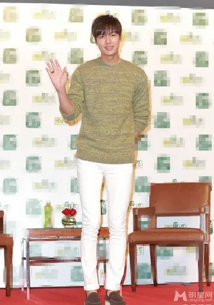 李敏镐现身香港 称不排斥与金秀贤合作_4