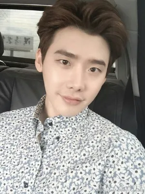小鲜肉李钟硕可爱自拍图片 李钟硕生活照图片_4