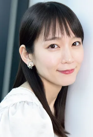 吉冈里帆甜美笑容清新写真图片