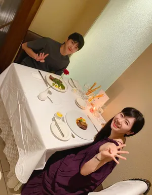 福原爱江宏杰庆4周年烛光晚餐恩爱甜蜜美照图片_1