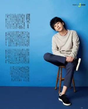 二宫和也简约穿搭男友感十足写真图片