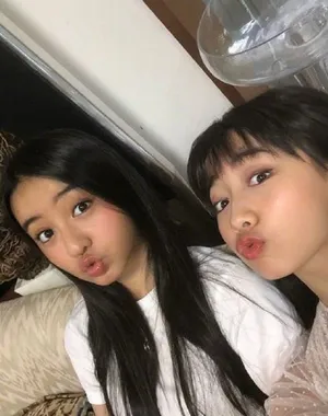 木村光希俩姐妹嘟嘴做鬼脸可爱俏皮自拍图片_5