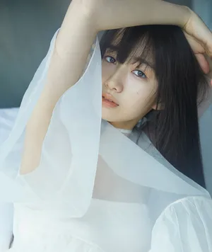 木村心美黑色长纱裙衬托轻熟魅力写真图片_2