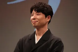 星野源简约帅气活动照图片