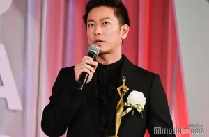 东京电视剧大奖最佳男配角佐藤健图片