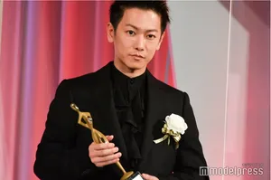 东京电视剧大奖最佳男配角佐藤健图片_2