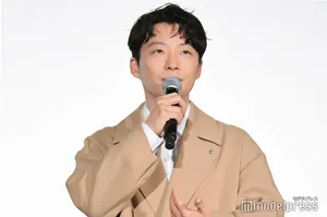 星野源风衣气质帅气活动照图片