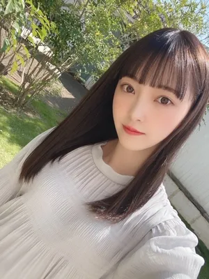 堀未央奈甜美自拍照图片