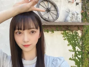 堀未央奈甜美自拍照图片_3