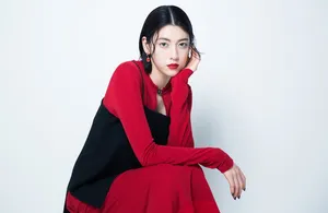 三吉彩花红色长裙性感写真_3