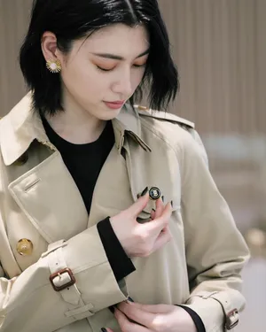 三吉彩花最新动态图片_3