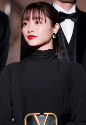 石原里美东京电影节红毯图片_4
