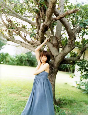 长泽雅美海边清纯养眼写真图片_6