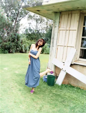 长泽雅美海边清纯养眼写真图片_7