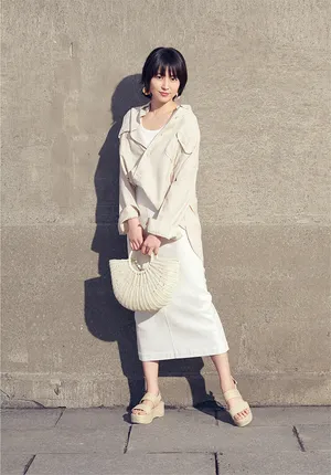 长泽雅美黑白配时尚写真图片