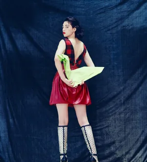三吉彩花酷美时尚写真图片_2