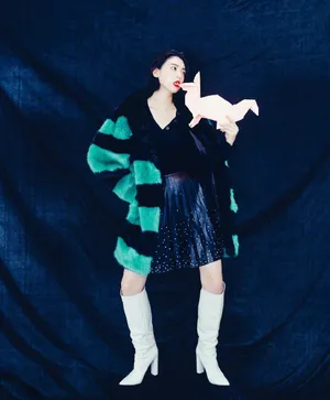 三吉彩花酷美时尚写真图片_5