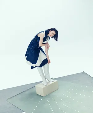 三吉彩花酷美时尚写真图片_6