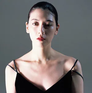 三吉彩花性感艺术写真图片_1