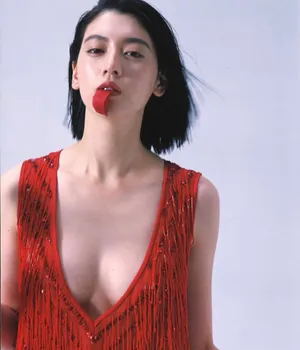 三吉彩花性感艺术写真图片_2