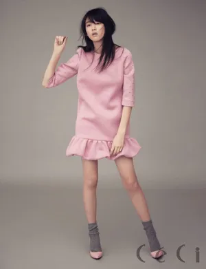 三吉彩花早年气质写真图片