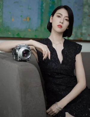 三吉彩花时尚甜酷写真图片_7