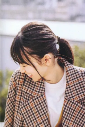 斋藤飞鸟条纹西装写真图片_5