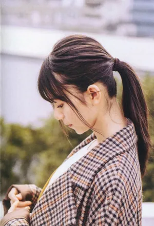 斋藤飞鸟条纹西装写真图片_6
