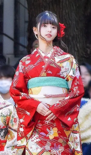 斋藤飞鸟成人礼和服照图片_4